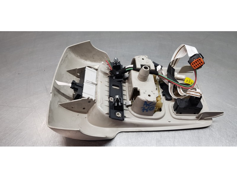 Recambio de luz interior para citroen c5 station wagon exclusive referencia OEM IAM 8146Y7  