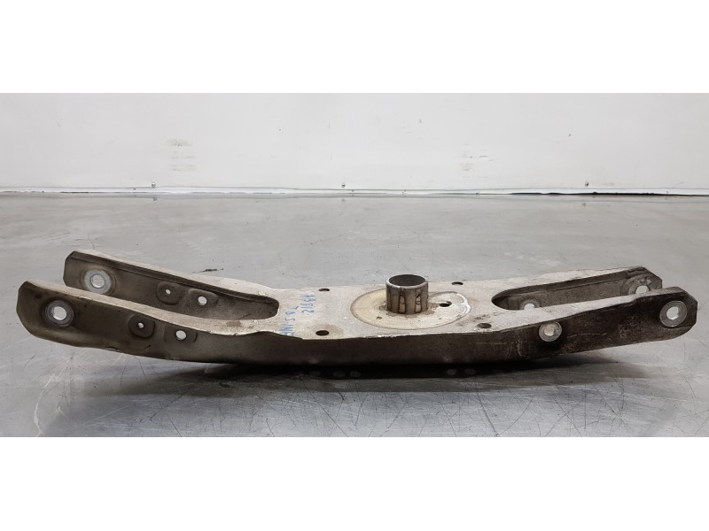 Recambio de brazo suspension superior trasero derecho para infiniti qx30 premium referencia OEM IAM 551B05DJ0A  