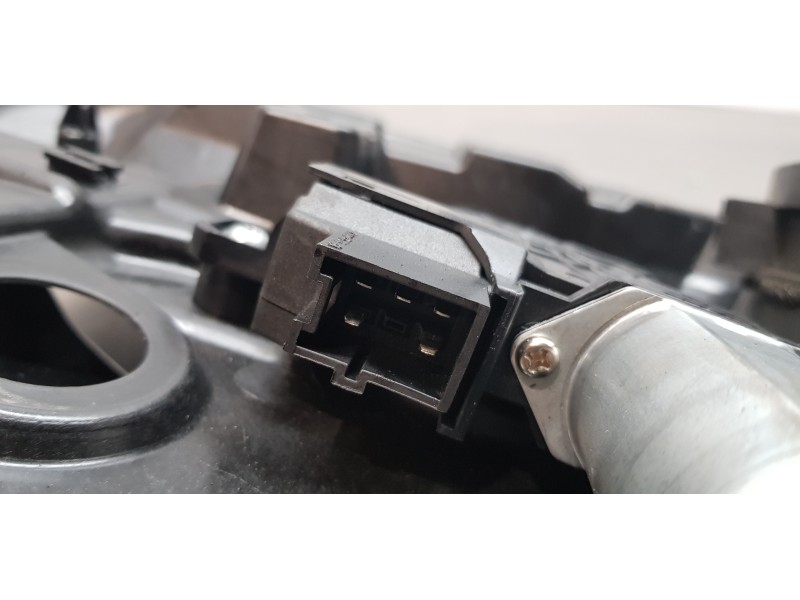 Recambio de elevalunas trasero izquierdo para infiniti qx30 premium referencia OEM IAM 827215DM0A  