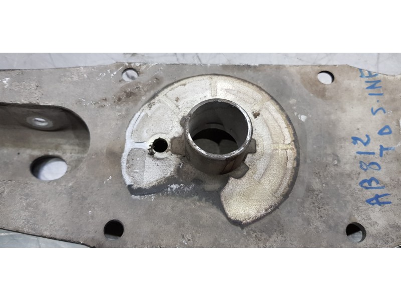 Recambio de brazo suspension superior trasero derecho para infiniti qx30 premium referencia OEM IAM 551B05DJ0A  