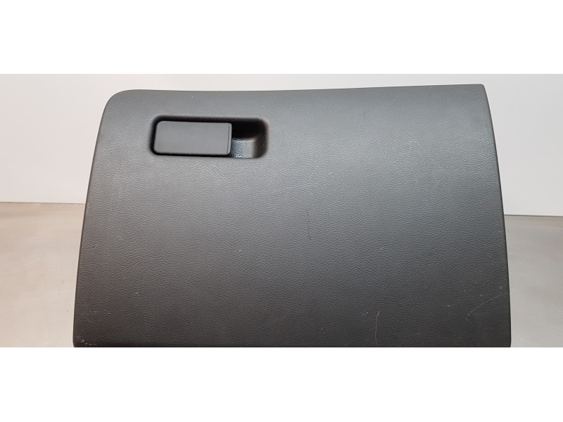 Recambio de guantera para infiniti qx30 premium referencia OEM IAM 685005DF0A  