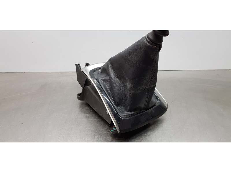 Recambio de palanca cambio para nissan x-trail (t32) acenta 4x4 referencia OEM IAM 341015397R  