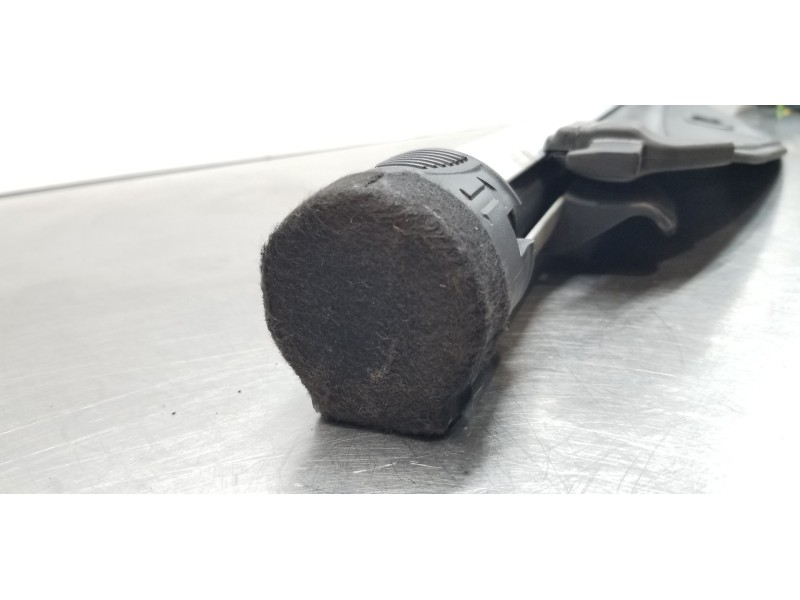 Recambio de bandeja trasera para kia carens ( ) emotion referencia OEM IAM 85910A4000WK 35910A4000 