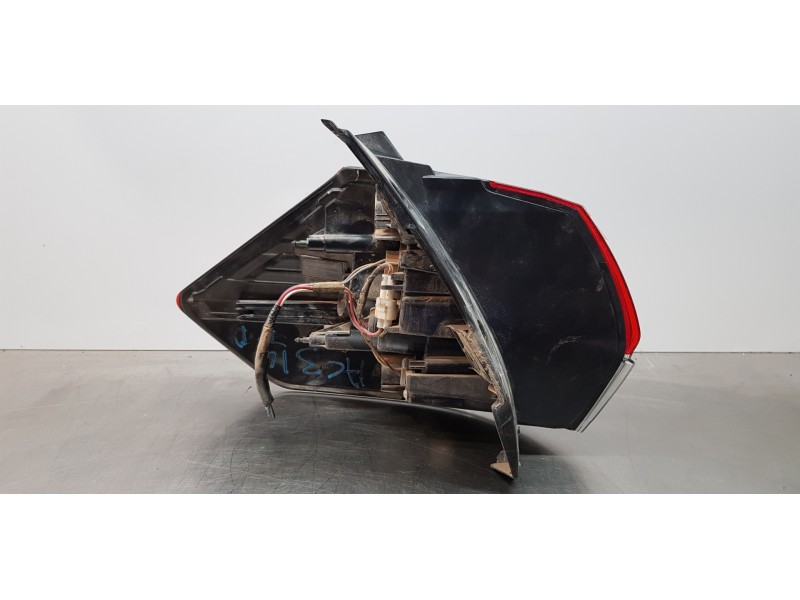 Recambio de piloto trasero derecho interior para nissan x-trail (t32) acenta 4x4 referencia OEM IAM 265506FP0A  