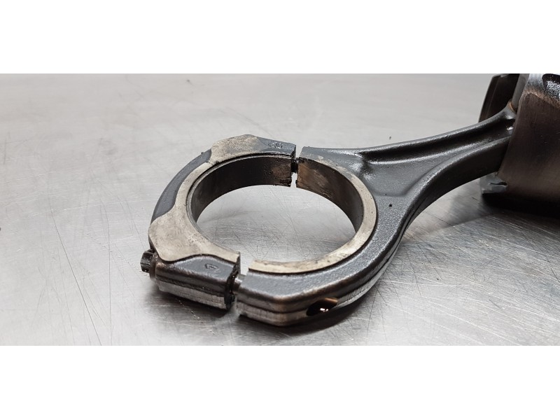 Recambio de piston para jeep gr. cherokee (wh) 3.0 crd laredo referencia OEM IAM 5179423AB  