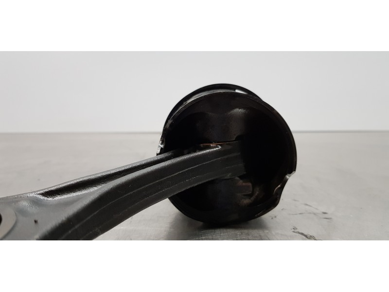 Recambio de piston para jeep gr. cherokee (wh) 3.0 crd laredo referencia OEM IAM 5179423AB  