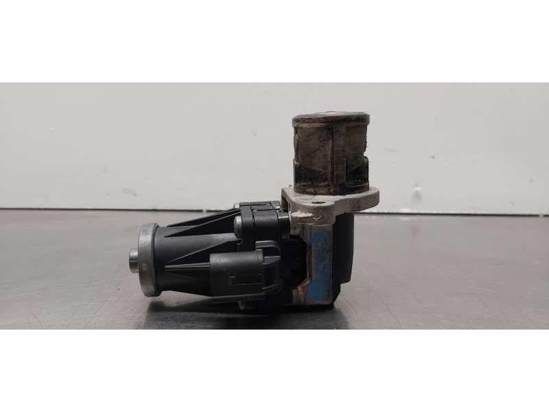 Recambio de valvula egr para opel corsa e business referencia OEM IAM 55249869  