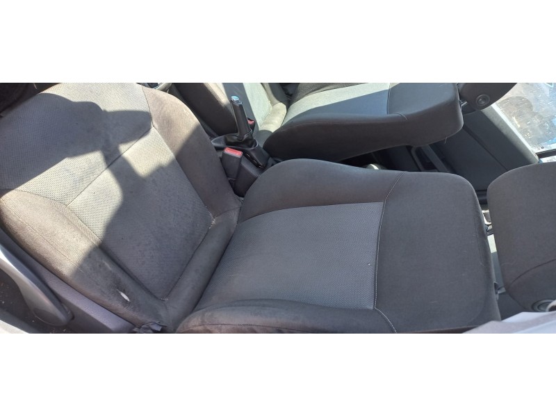 opel astra h berlina del año 2004 opel astra h berlina del año 2004
