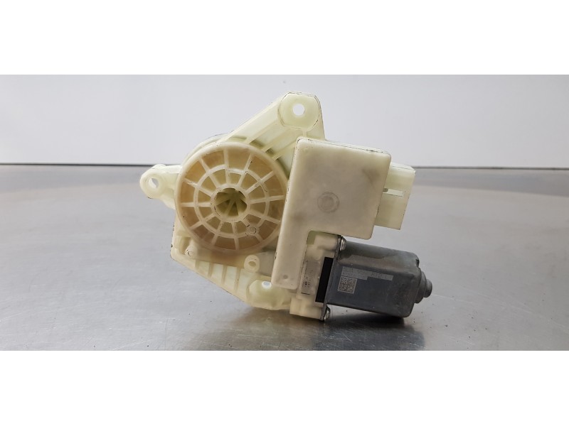 Recambio de motor elevalunas trasero derecho para skoda rapid active referencia OEM IAM 5JA959812L   Recambio de motor elevalunas trasero derecho para skoda rapid active referencia OEM IAM 5JA959812L