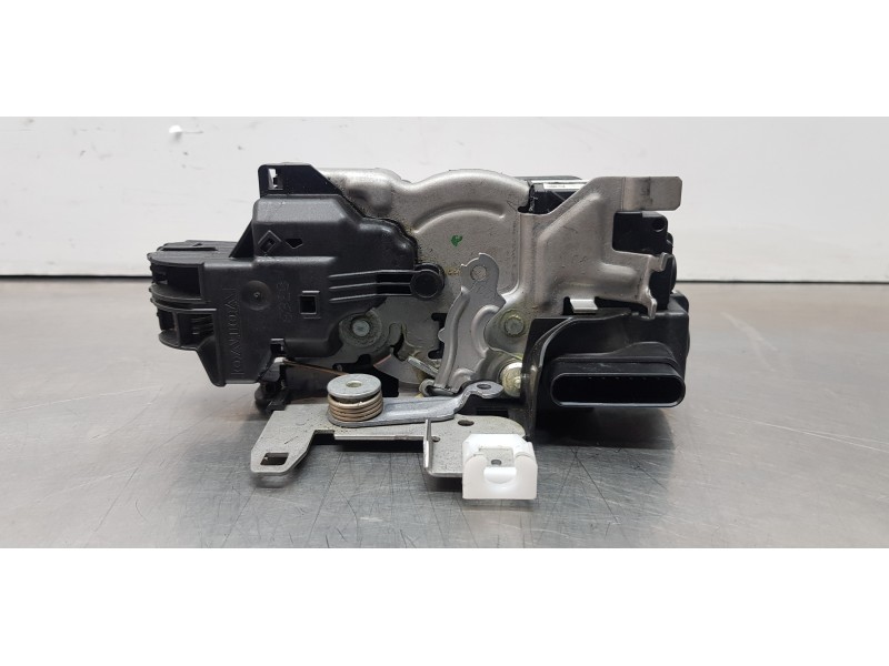 Recambio de cerradura puerta trasera derecha para volvo xc60 inscription awd referencia OEM IAM 31462781  