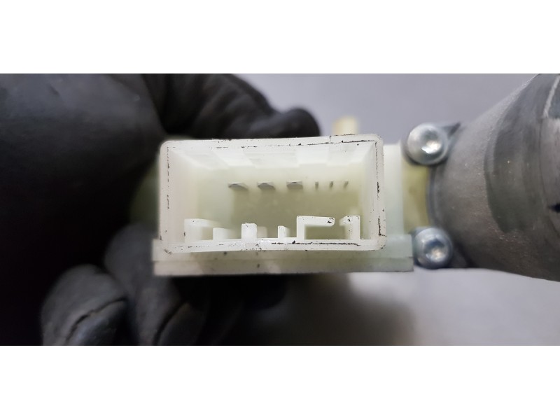 Recambio de motor elevalunas trasero derecho para skoda rapid active referencia OEM IAM 5JA959812L   Recambio de motor elevalunas trasero derecho para skoda rapid active referencia OEM IAM 5JA959812L