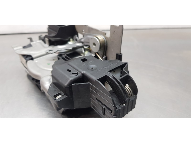 Recambio de cerradura puerta trasera derecha para volvo xc60 inscription awd referencia OEM IAM 31462781  