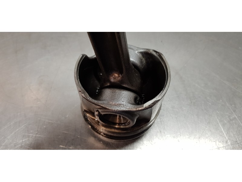 Recambio de biela para volkswagen polo (6c1) advance bluemotion referencia OEM IAM 4E198401P 04B107065F 