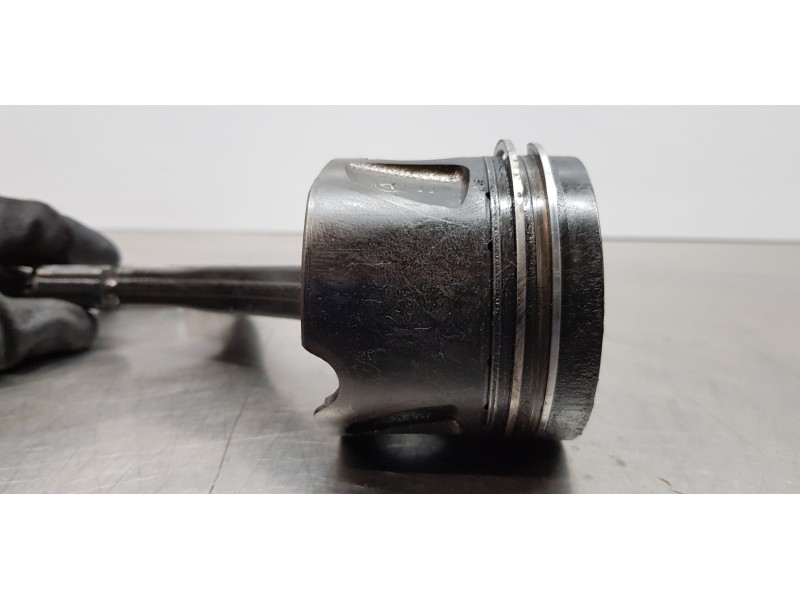 Recambio de piston para jeep gr. cherokee (wh) 3.0 crd laredo referencia OEM IAM 5179423AB   Recambio de piston para jeep gr. cherokee (wh) 3.0 crd laredo referencia OEM IAM 5179423AB