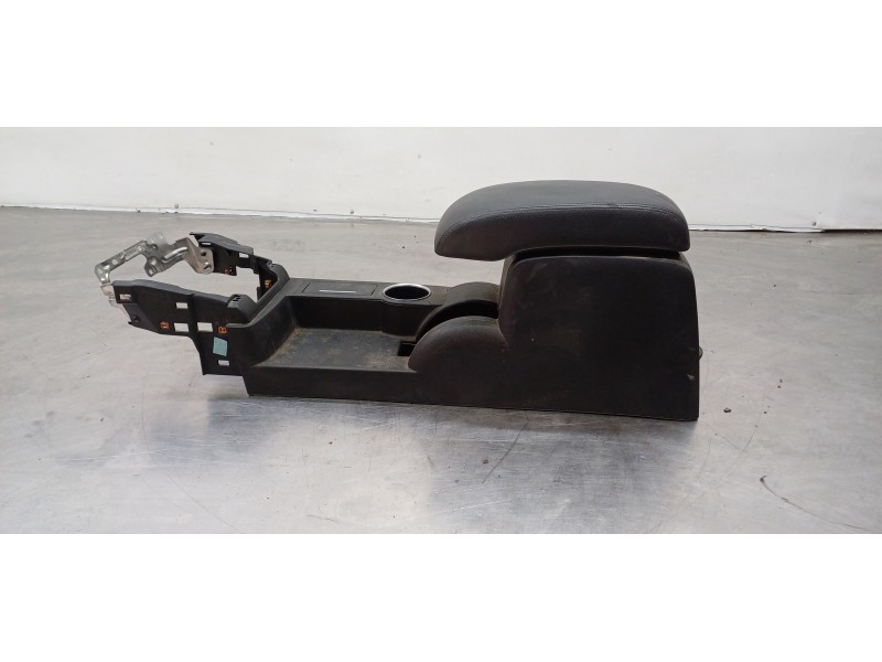 Recambio de apoyabrazos central para ford mondeo berlina (ge) ambiente referencia OEM IAM 1302783  