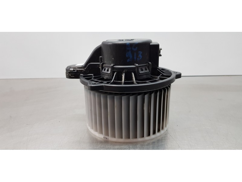 Recambio de motor calefaccion para kia ceed sportswagon tech referencia OEM IAM 97113J7000  