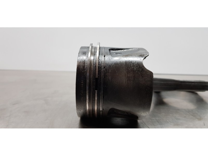 Recambio de piston para jeep gr. cherokee (wh) 3.0 crd laredo referencia OEM IAM 5179423AB   Recambio de piston para jeep gr. cherokee (wh) 3.0 crd laredo referencia OEM IAM 5179423AB