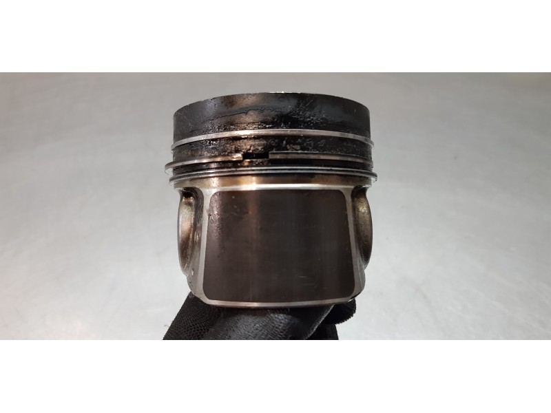 Recambio de biela para volkswagen polo (6c1) advance bluemotion referencia OEM IAM 4E198401P 04B107065F 