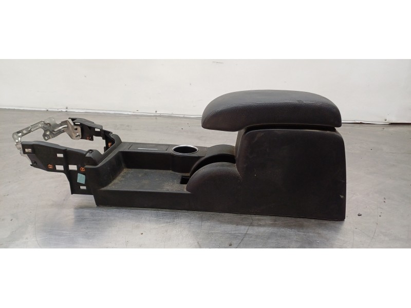 Recambio de apoyabrazos central para ford mondeo berlina (ge) ambiente referencia OEM IAM 1302783  