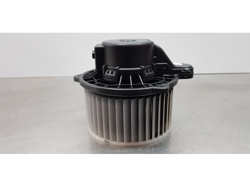 Recambio de motor calefaccion para kia ceed sportswagon tech referencia OEM IAM 97113J7000  