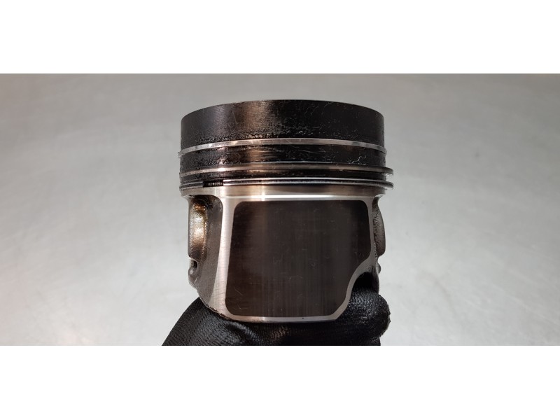 Recambio de biela para volkswagen polo (6c1) advance bluemotion referencia OEM IAM 4E198401P 04B107065F 