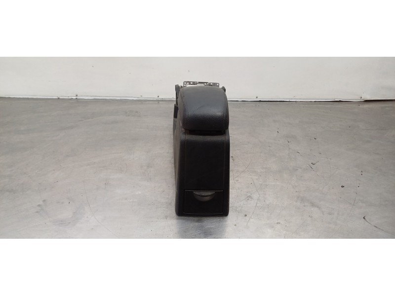 Recambio de apoyabrazos central para ford mondeo berlina (ge) ambiente referencia OEM IAM 1302783  