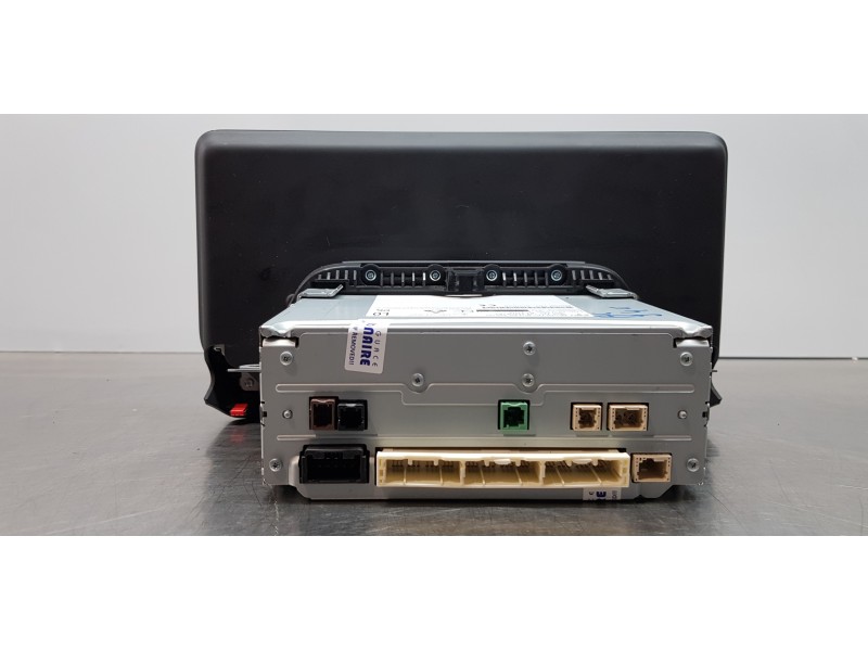 Recambio de pantalla multifuncion para toyota rav4 hybrid 4x2 advance referencia OEM IAM 8614042L00  