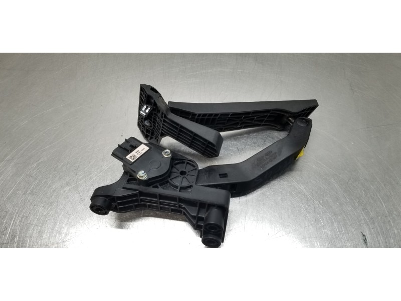 Recambio de pedal acelerador para kia carens ( ) emotion referencia OEM IAM 32700A4300   Recambio de pedal acelerador para kia carens ( ) emotion referencia OEM IAM 32700A4300
