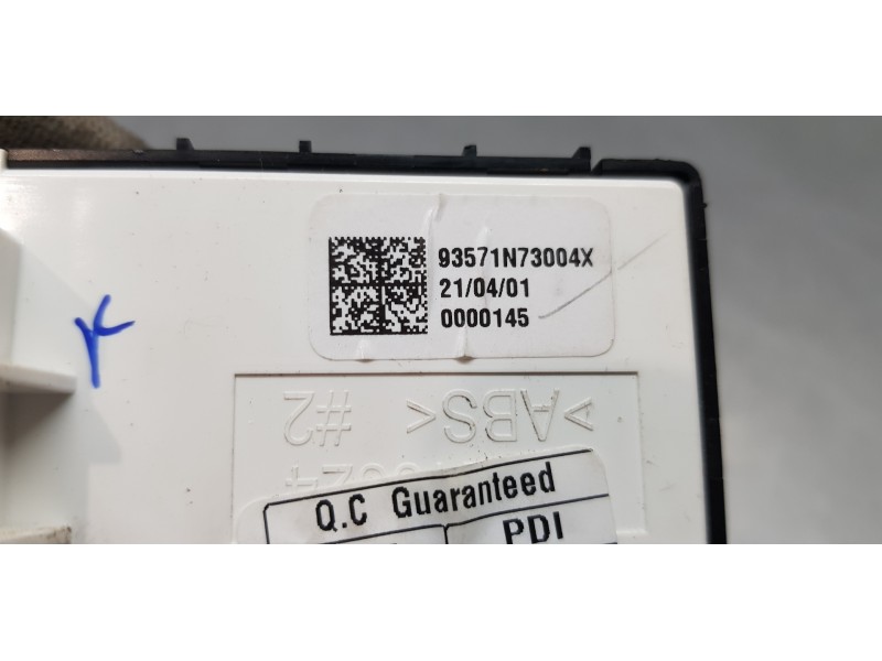 Recambio de mando elevalunas delantero izquierdo para hyundai tucson hybrid referencia OEM IAM 93571N73004X  