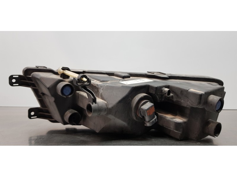 Recambio de faro antiniebla derecho para skoda rapid active referencia OEM IAM 5JA941700B   Recambio de faro antiniebla derecho para skoda rapid active referencia OEM IAM 5JA941700B
