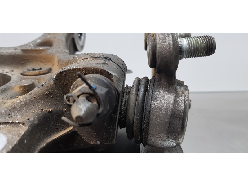 Recambio de mangueta delantera derecha para hyundai tucson hybrid referencia OEM IAM 51711N7000 51706N7100 