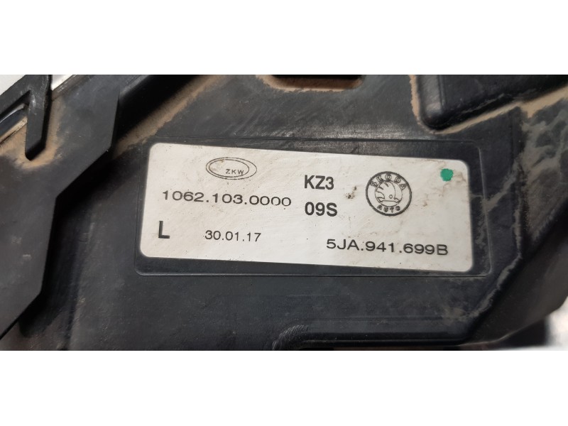 Recambio de faro antiniebla izquierdo para skoda rapid active referencia OEM IAM 5JA941699B   Recambio de faro antiniebla izquierdo para skoda rapid active referencia OEM IAM 5JA941699B