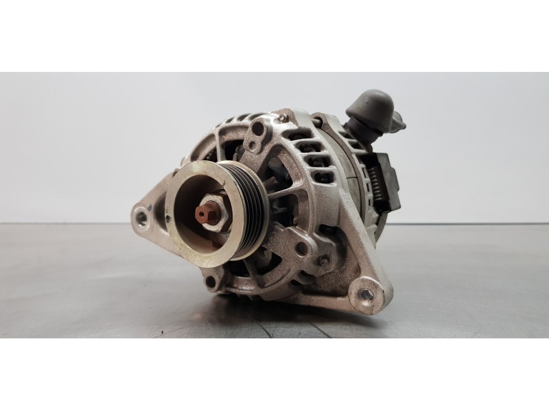 Recambio de alternador para suzuki sx4 glx referencia OEM IAM 3140060R01 3140060R0 