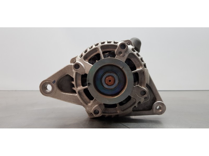 Recambio de alternador para suzuki sx4 glx referencia OEM IAM 3140060R01 3140060R0 