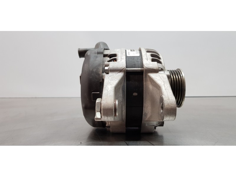 Recambio de alternador para suzuki sx4 glx referencia OEM IAM 3140060R01 3140060R0 