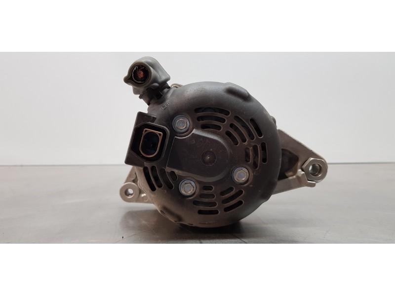 Recambio de alternador para suzuki sx4 glx referencia OEM IAM 3140060R01 3140060R0 