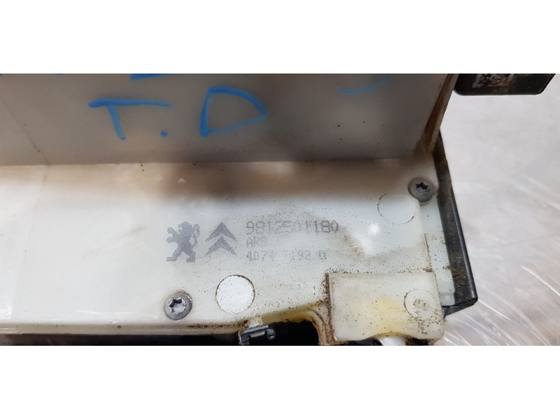 Recambio de cerradura puerta trasera derecha para peugeot 208 active referencia OEM IAM 9812501180   Recambio de cerradura puerta trasera derecha para peugeot 208 active referencia OEM IAM 9812501180