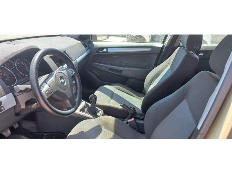 opel astra h berlina del año 2004 opel astra h berlina del año 2004