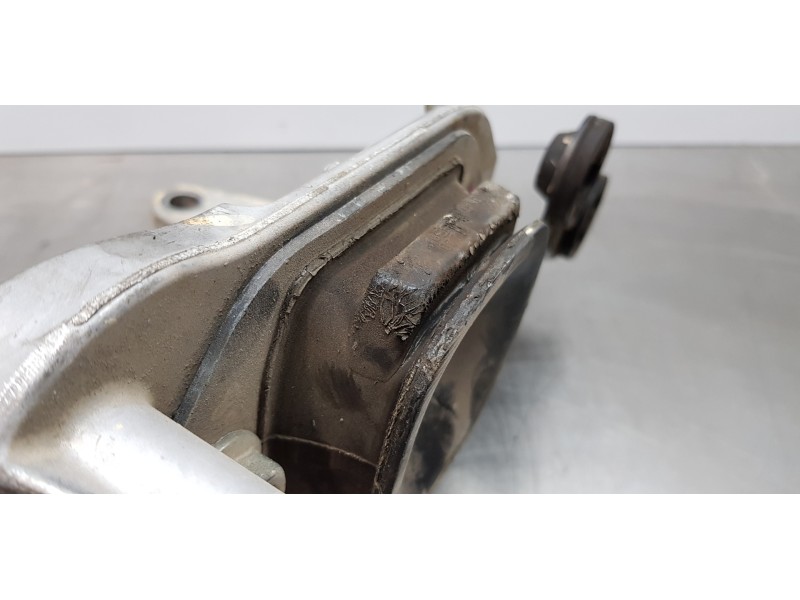 Recambio de soporte motor izquierdo para nissan x-trail (t32) acenta 4x4 referencia OEM IAM 112544BB1A  