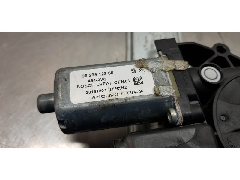 Recambio de elevalunas delantero izquierdo para peugeot 2008 (p1) active referencia OEM IAM 9830590880 9829512880  Recambio de elevalunas delantero izquierdo para peugeot 2008 (p1) active referencia OEM IAM 9830590880 9829512880