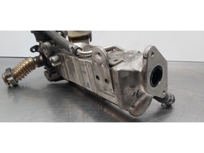 Recambio de valvula egr para toyota avensis touring sports executive referencia OEM IAM 25680WA020 7926006 8513132