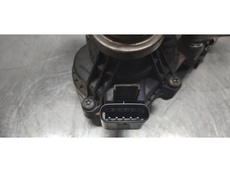 Recambio de valvula egr para toyota avensis touring sports executive referencia OEM IAM 25680WA020 7926006 8513132