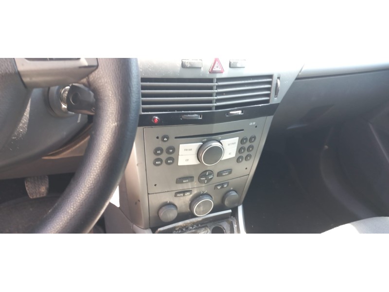 opel astra h berlina del año 2004 opel astra h berlina del año 2004