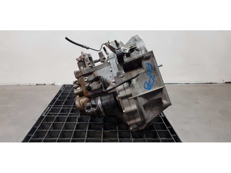 Recambio de caja cambios para suzuki sx4 glx referencia OEM IAM 2100055PF0  