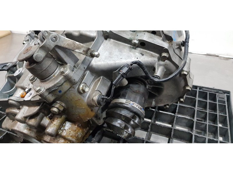 Recambio de caja cambios para suzuki sx4 glx referencia OEM IAM 2100055PF0  