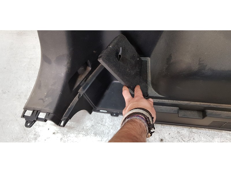 Recambio de guarnecido porton trasero para kia carens ( ) basic referencia OEM IAM 85730A4000WK   Recambio de guarnecido porton trasero para kia carens ( ) basic referencia OEM IAM 85730A4000WK