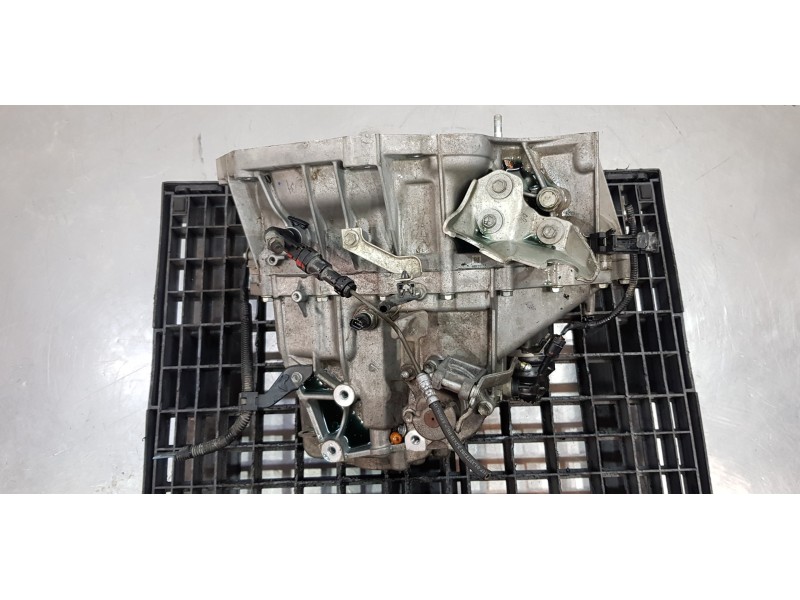 Recambio de caja cambios para suzuki sx4 glx referencia OEM IAM 2100055PF0  