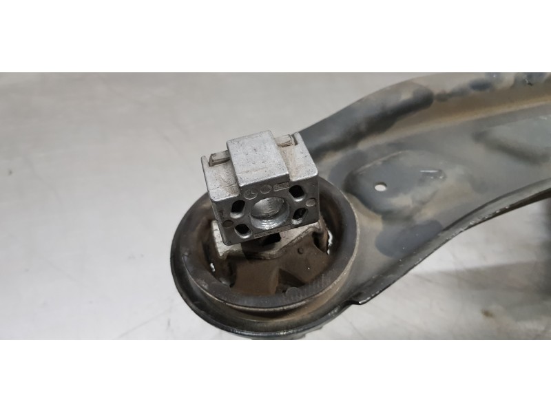 Recambio de mangueta trasera izquierda para infiniti qx30 premium referencia OEM IAM 430195DE0A  