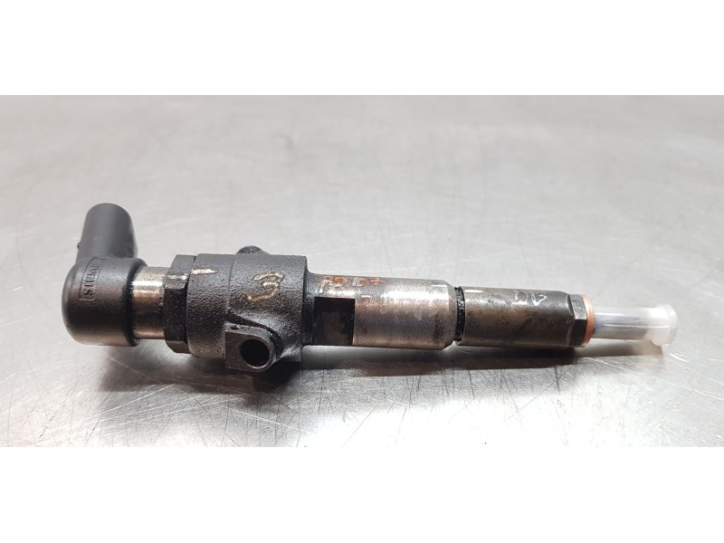 Recambio de inyector para ford fiesta (cbk) ambiente referencia OEM IAM 9655304880   Recambio de inyector para ford fiesta (cbk) ambiente referencia OEM IAM 9655304880