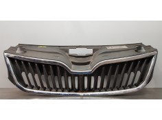 Recambio de rejilla delantera para skoda rapid active referencia OEM IAM 5JA8536689B9